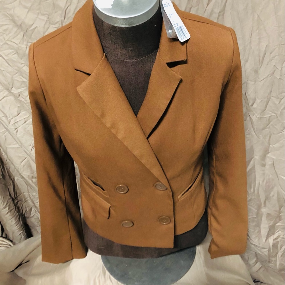 Forever 21 Women’s double breasted camel color blazer NWT small